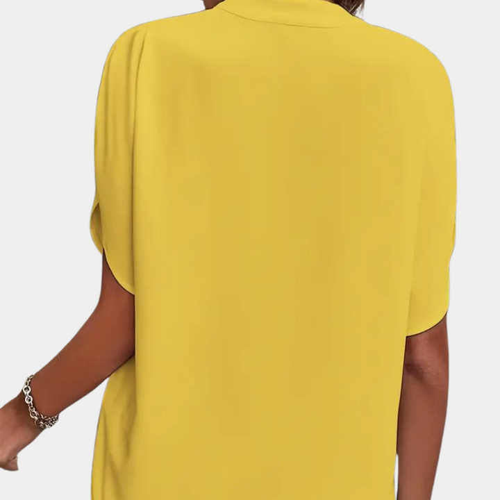 Regine | Stylische Damenbluse mit V-Ausschnitt